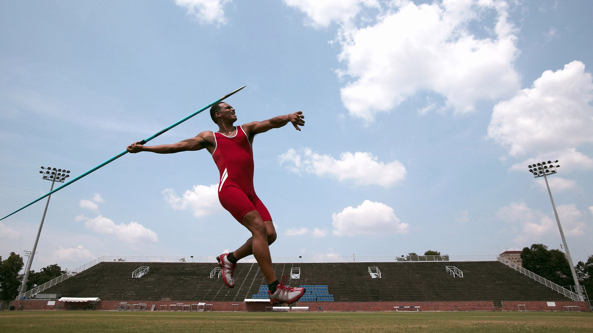 中国男篮用拼搏换来掌声与尊重,中国男篮众人谈
